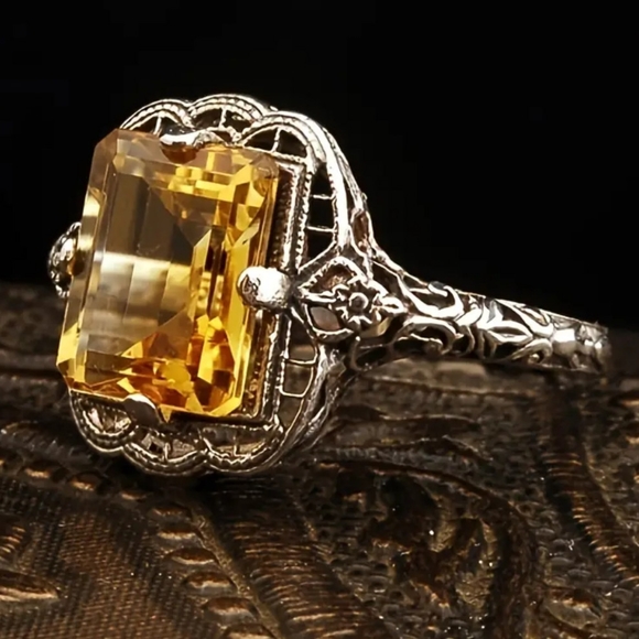🎀925 Princess Cut Classin Citrine Ring - Picture 2 of 12